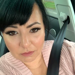 Meet your Posher, Angela